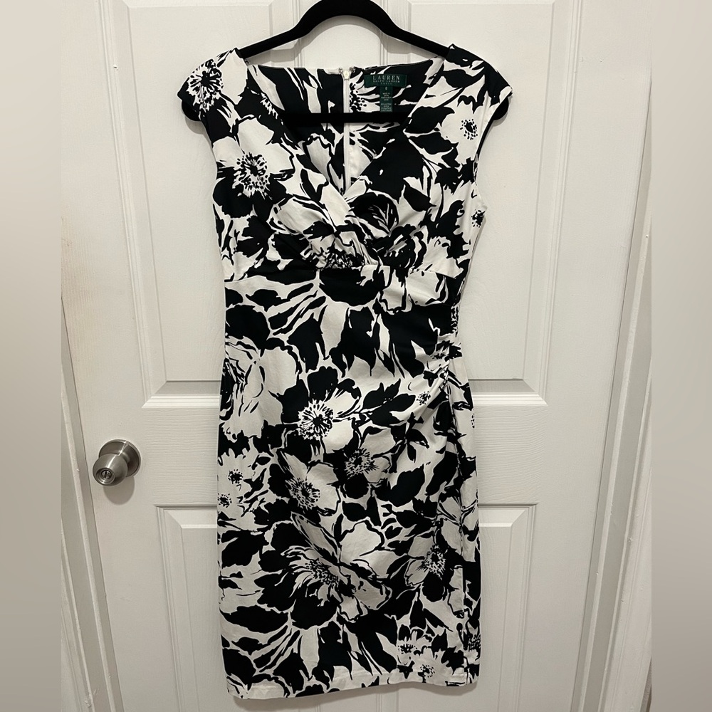 Lauren Ralph Lauren Black and White Floral Print Ruched Sheath Dress Size 8